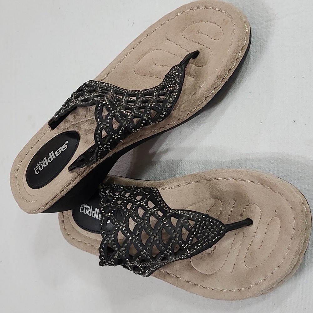 Cobbie Cuddlers Womens Sandals Black Sequined Leather? Insole Sz 6.5?? EUC READ